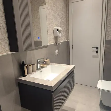 Promar & Apartment Himare